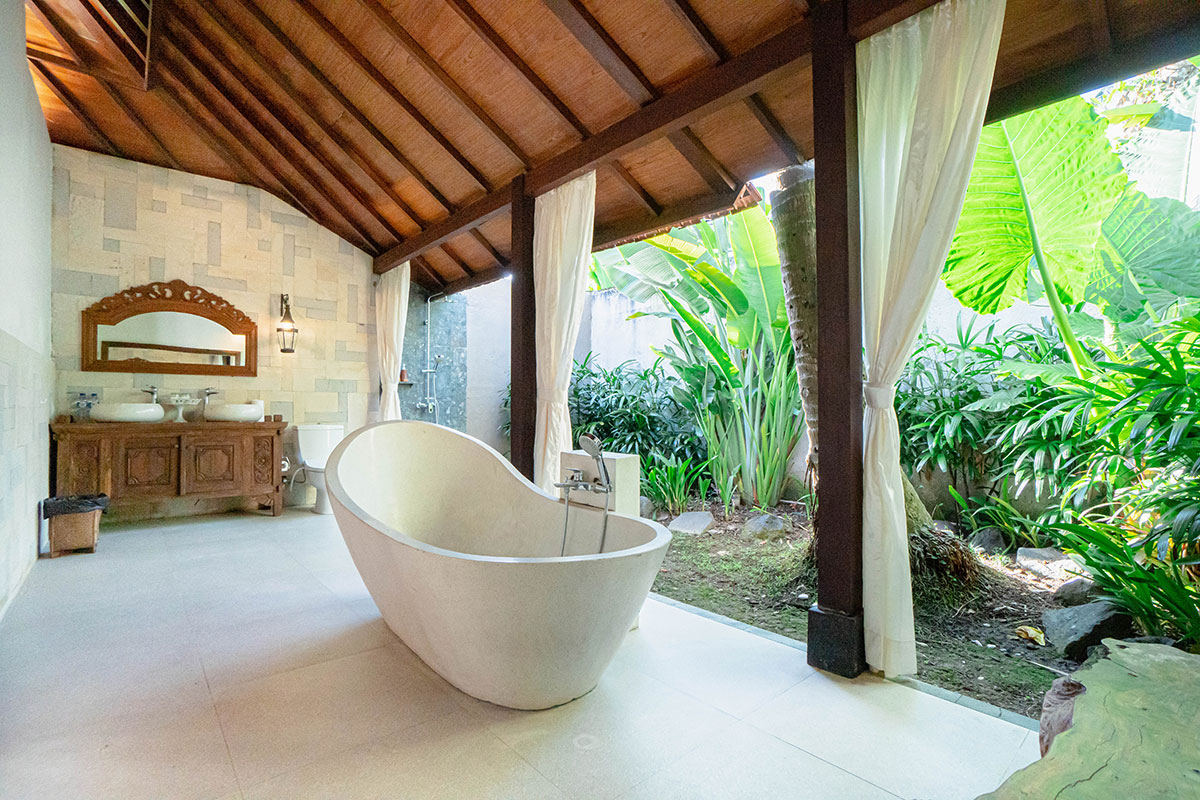 5-shinta-rama-bathroom